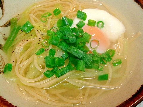 温玉のせ塩ラーメン風スープパスタ